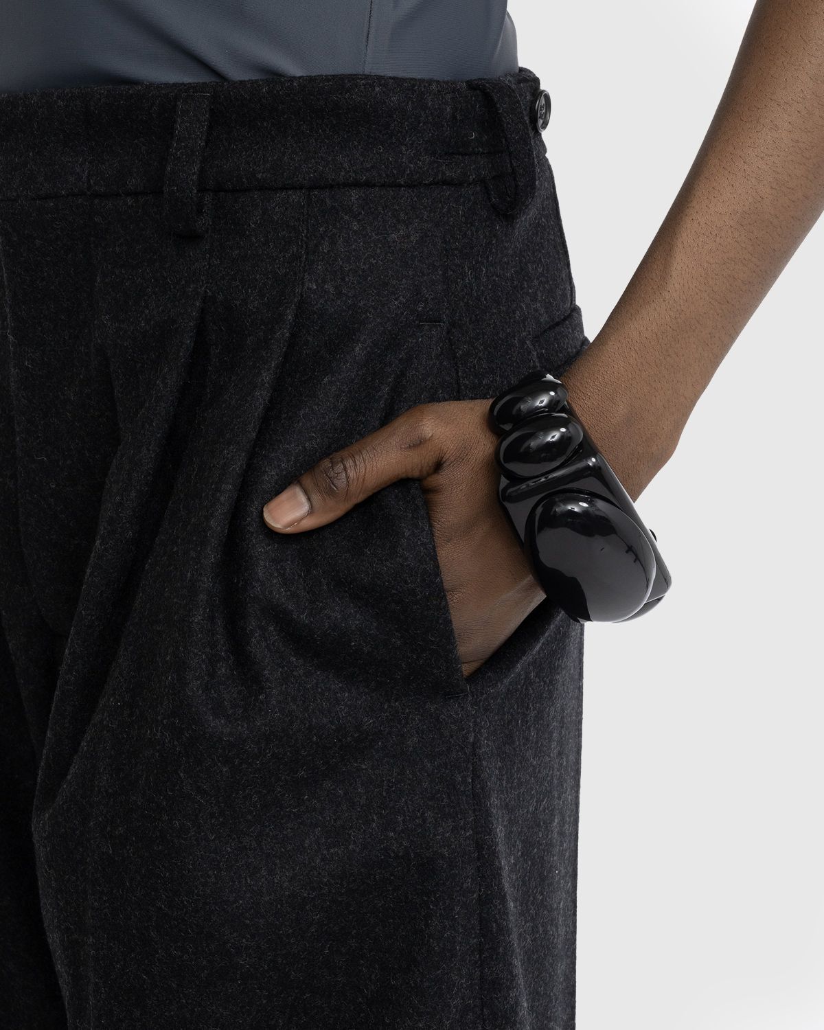 Jean Paul Gaultier – Shiny Square Bracelet Black - Jewelry - Black - Image 5