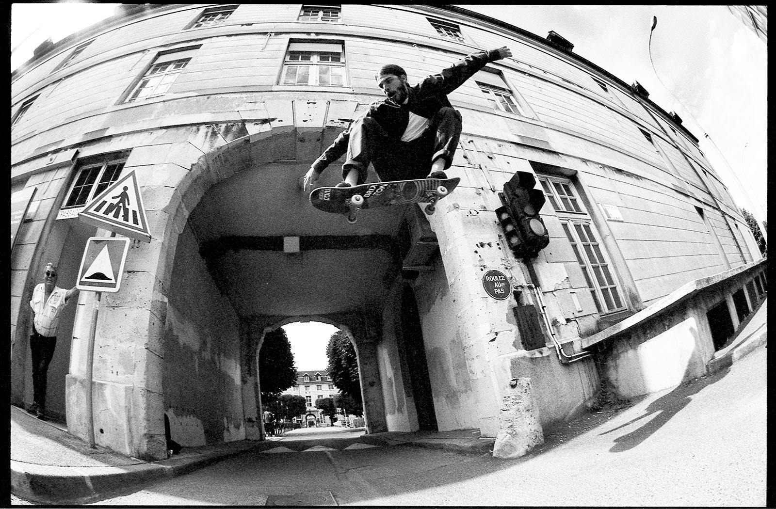 paris-skateboarding-02
