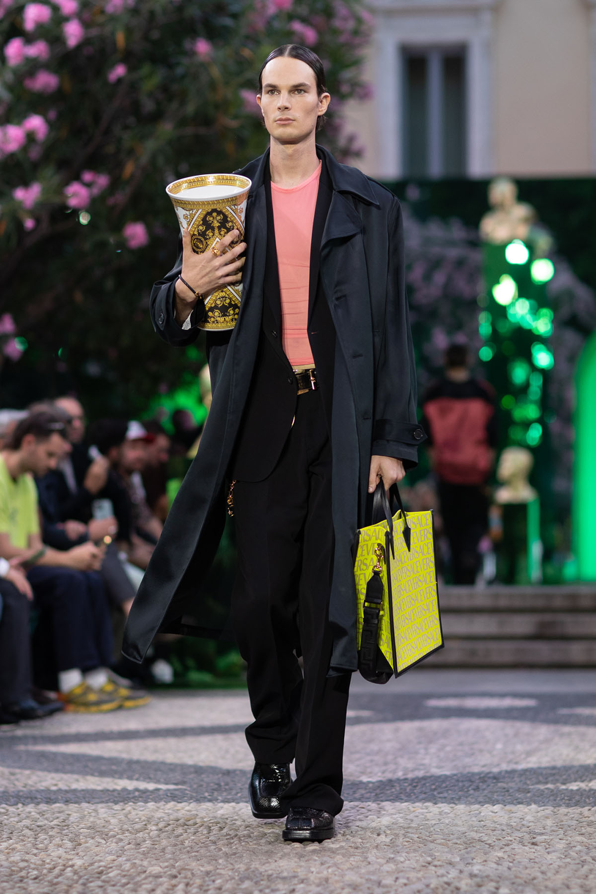 versace-ss23-menswear-collection-accessories-5