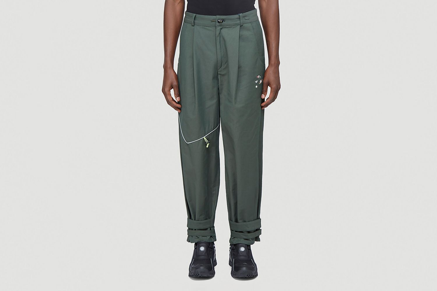 Double-Pocket Tapered Pants