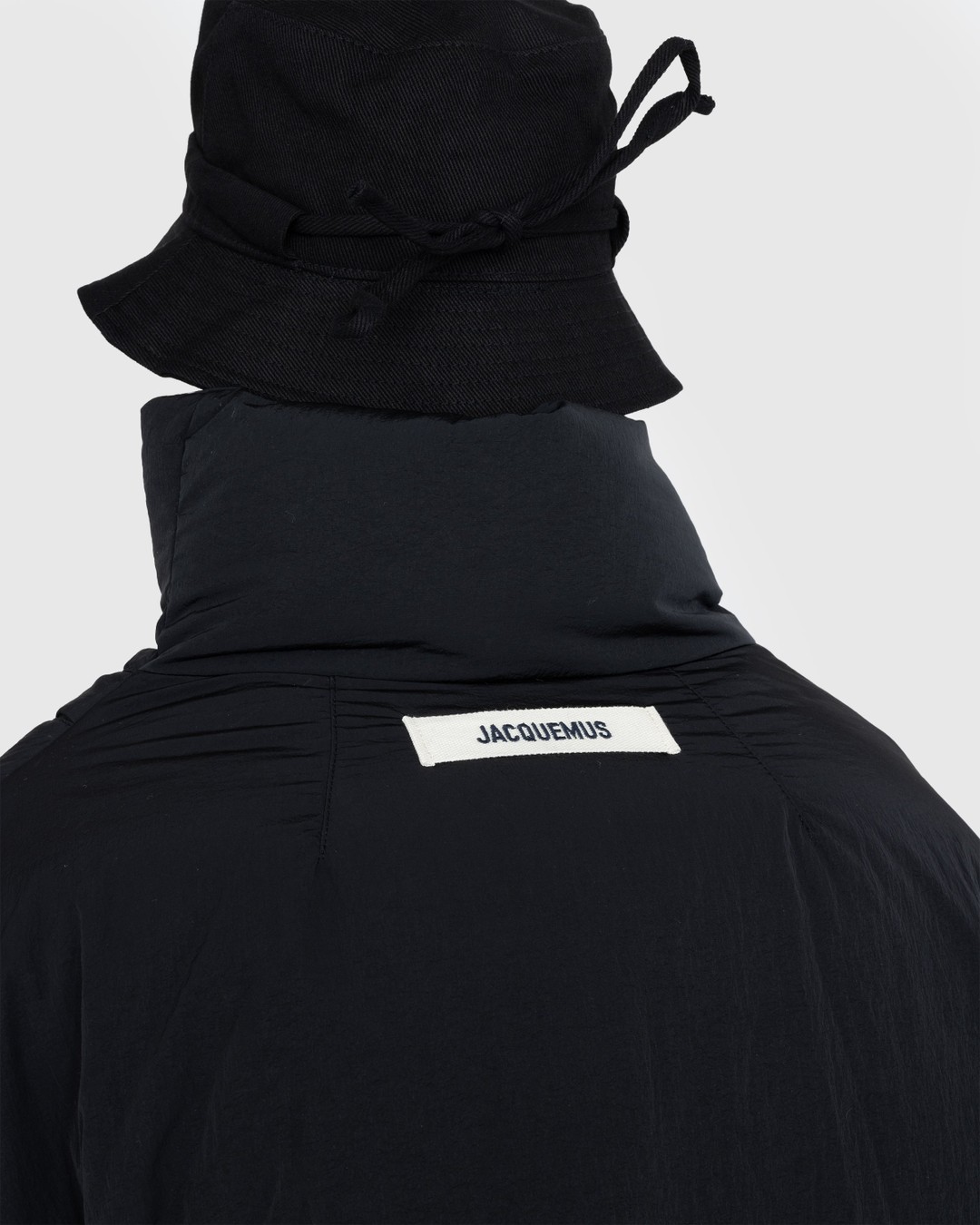 JACQUEMUS – La Doudoune Cocon Black - Outerwear - BLACK - Image 4