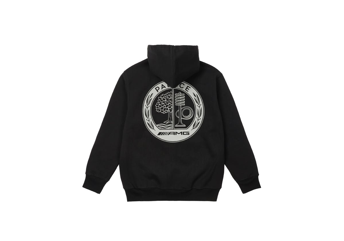 palace-skateboards-mercedes-amg-ss22-collab-cars (19)