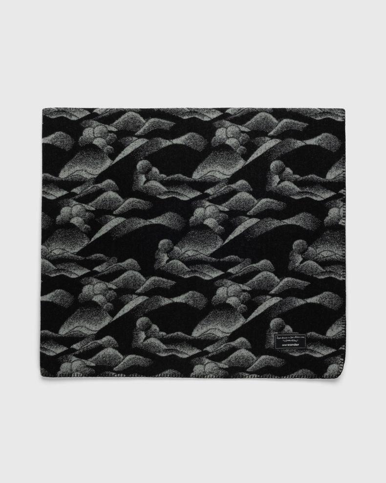 And Wander – Mountain Camo Wool Blanket Lar