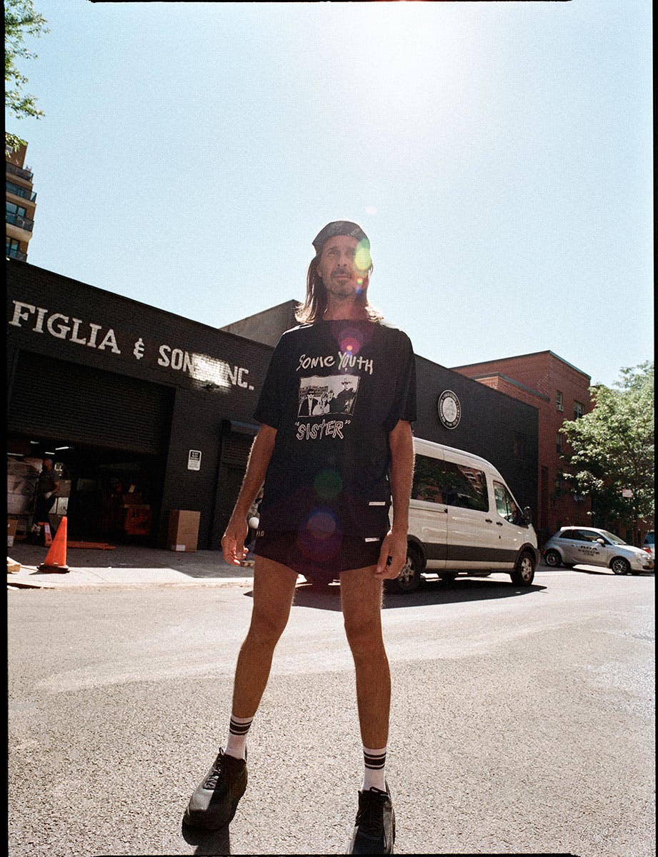 satisfy-running-sonic-youth-collection-05