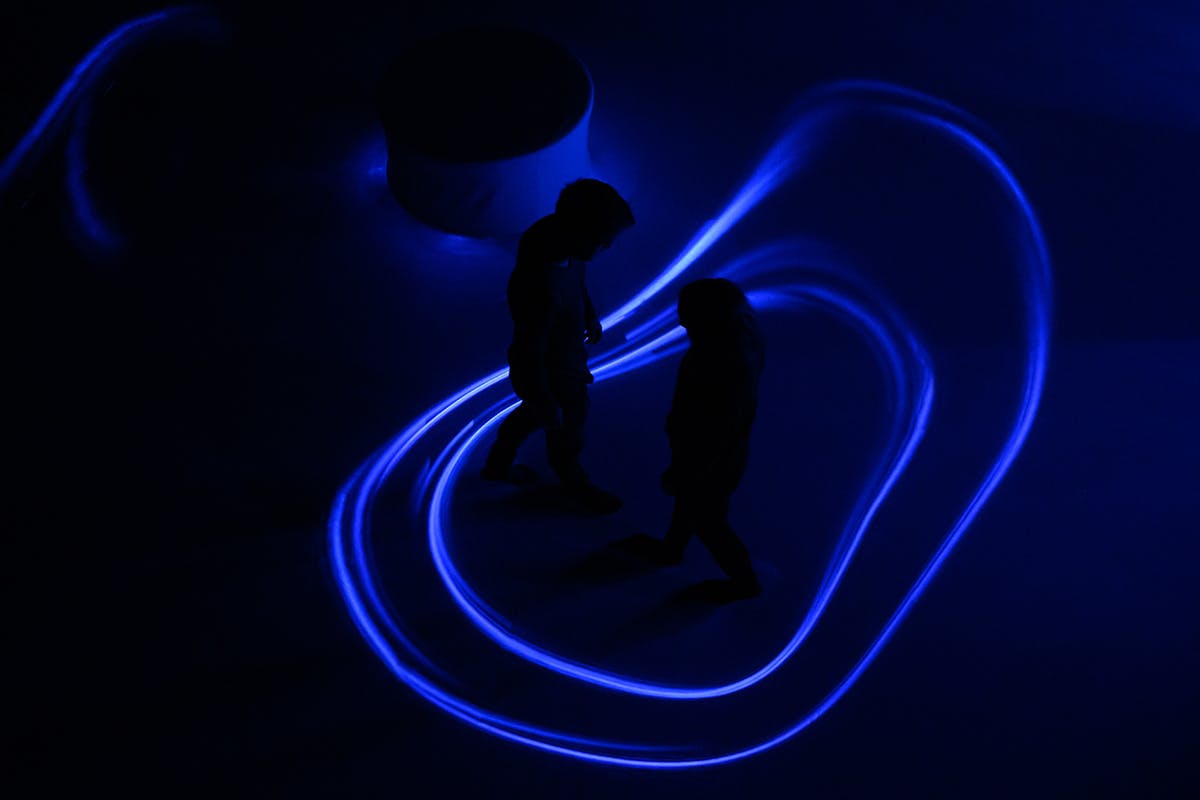 bmw-daan-roosegaarde-art-basel-06