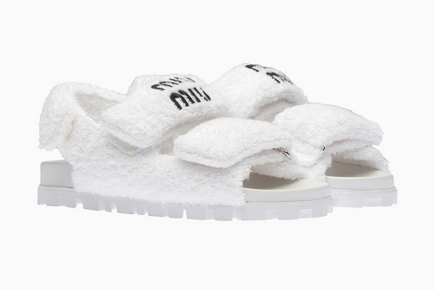 chanel-dad-sandals-2022-trend-4