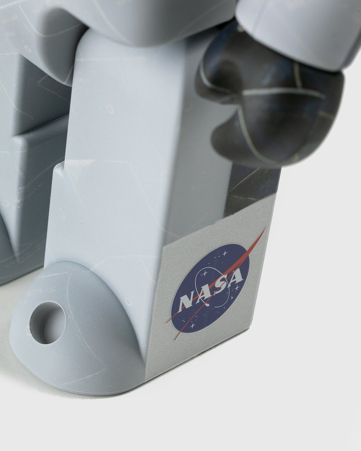 Medicom – Be@rbrick Space Shuttle 1000% Multi - Art & Collectibles - Multi - Image 4
