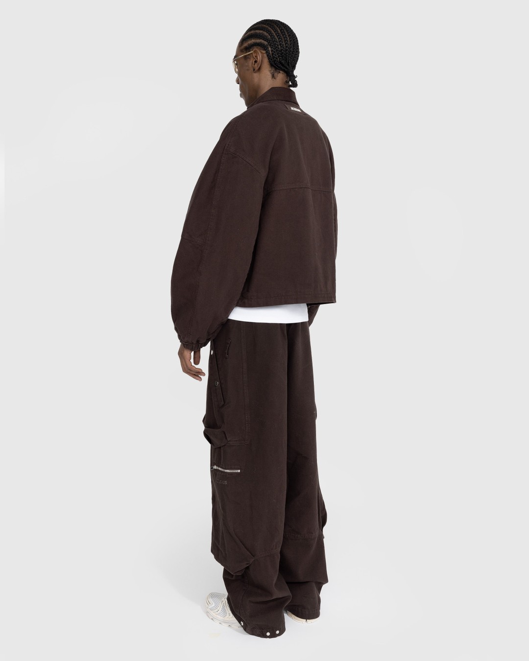 JACQUEMUS – Le Cargo Croissant Dark Brown - Pants - Brown - Image 3