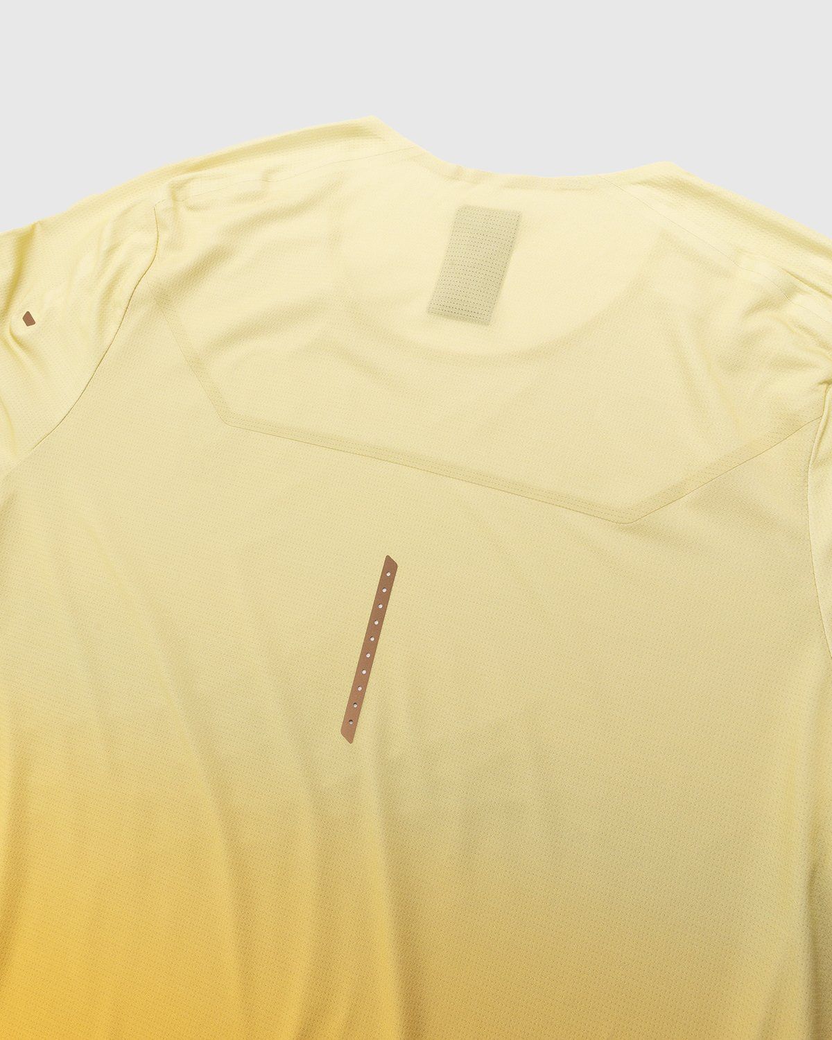 Loewe x On – Women's Performance T-Shirt Gradient Orange - Tops - Orange - Image 3