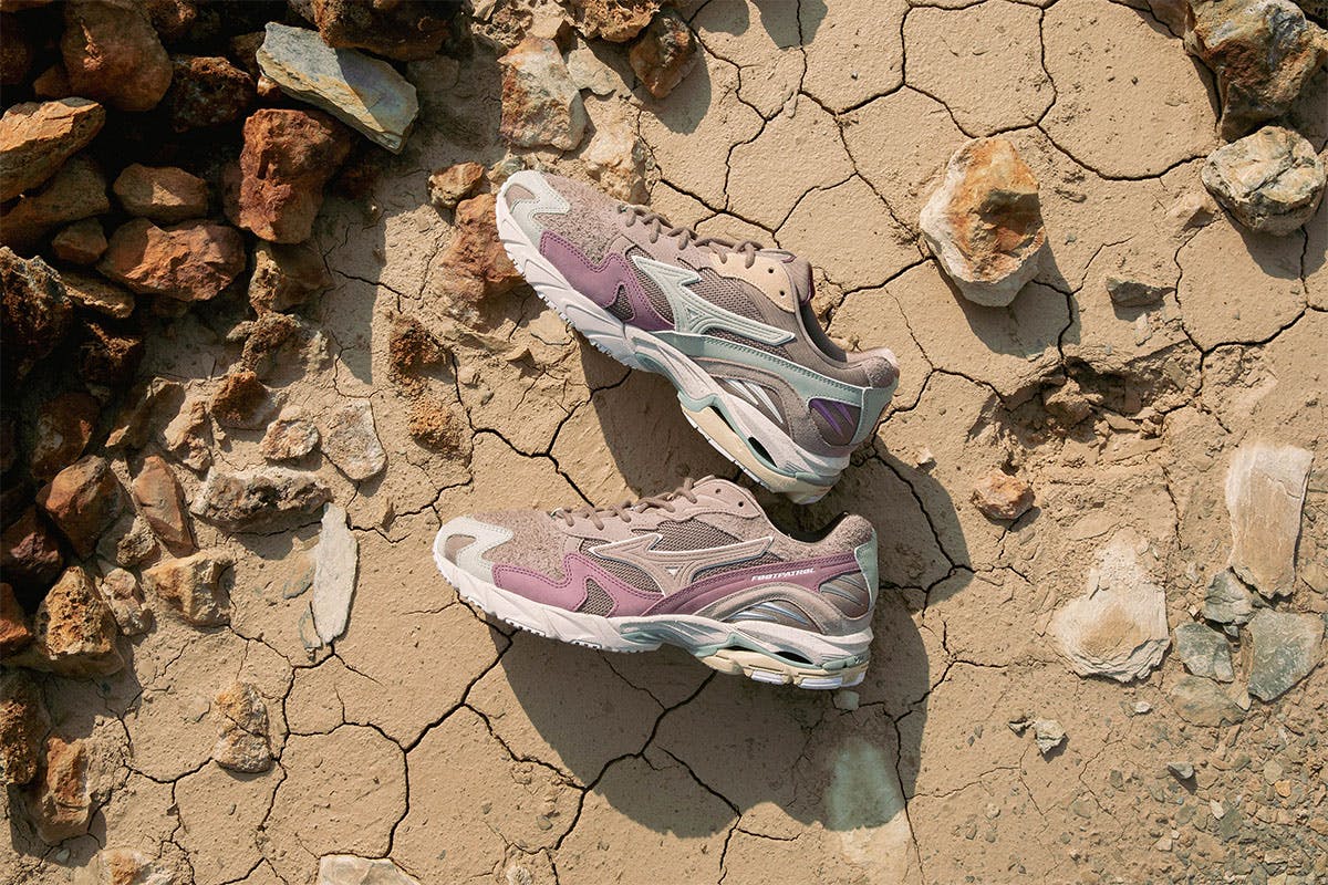 mizuno_0004_Footpatrol-x-Mizuno-WR10-HiRes-05