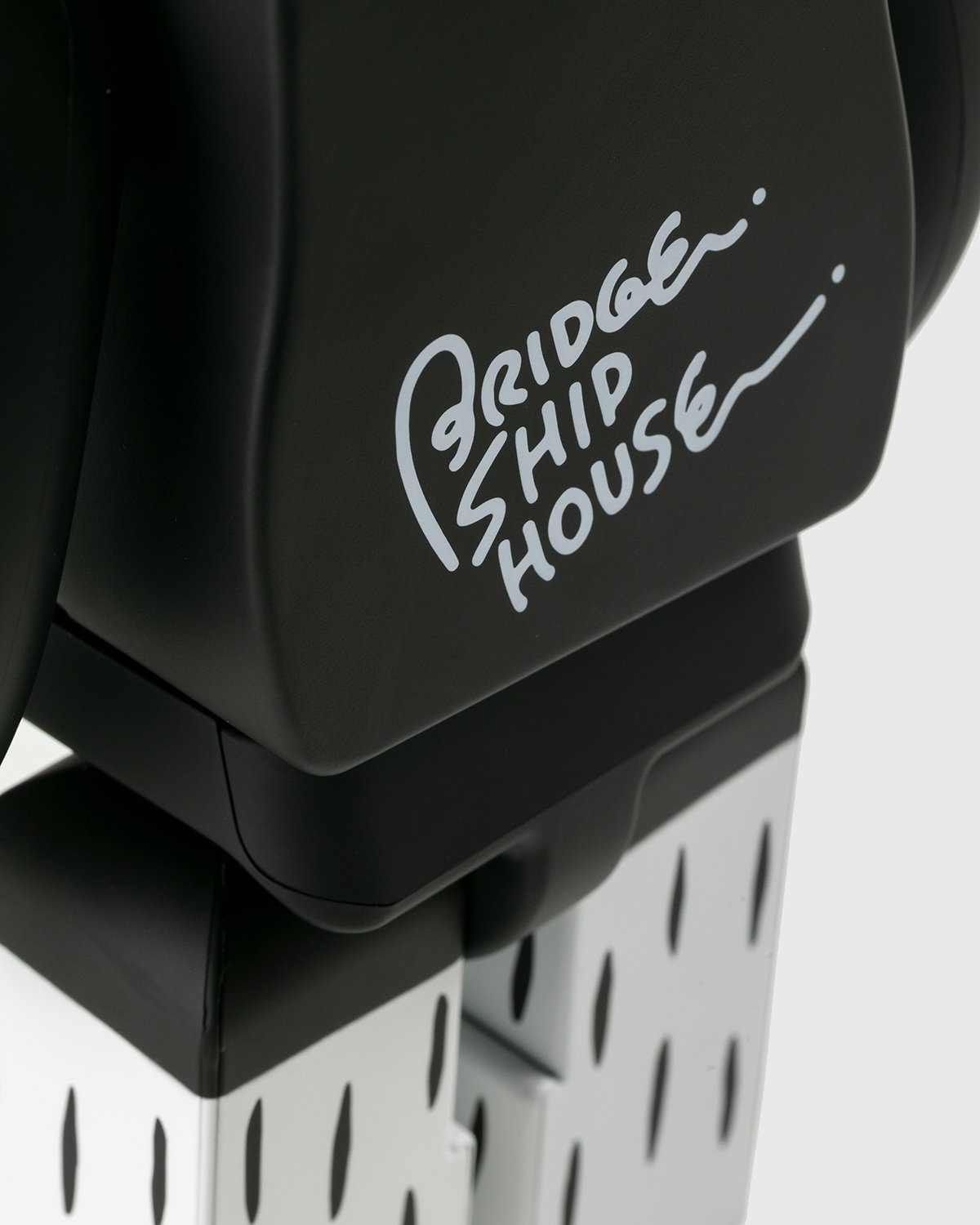 Medicom – Be@rbrick Matthew 100% and 400% Set Multi - Art & Collectibles - Multi - Image 4