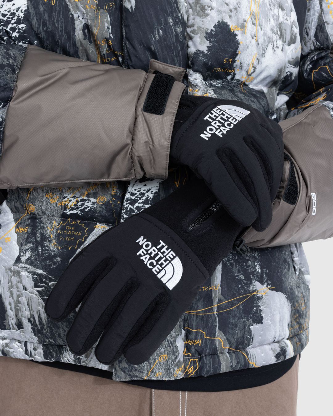 The North Face Denali Etip Gloves TNF Black Highsnobiety Shop