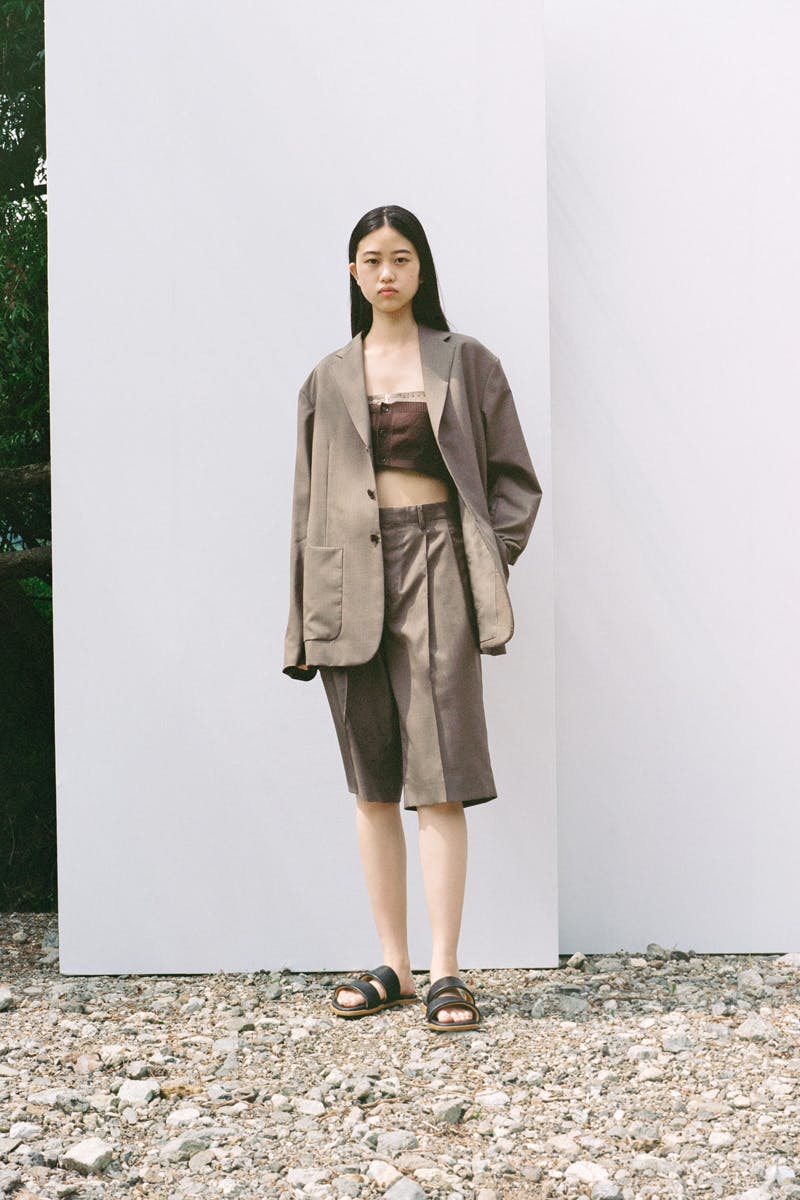 auralee-ss22-collection-new-balance-2002r (5)