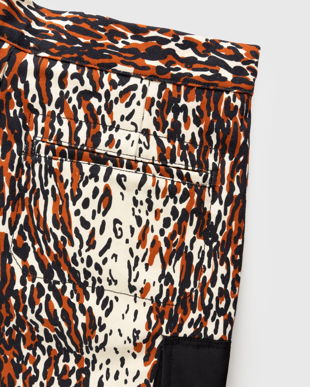 Phipps – Action Shorts Printed Canvas Leopard - Shorts - Brown - Image 6