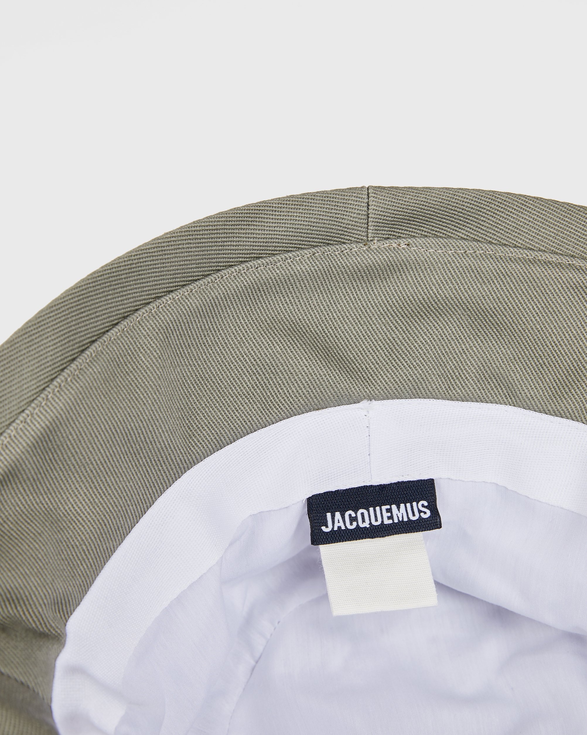 JACQUEMUS – Le Bob Bellu Khaki - Hats - Green - Image 3