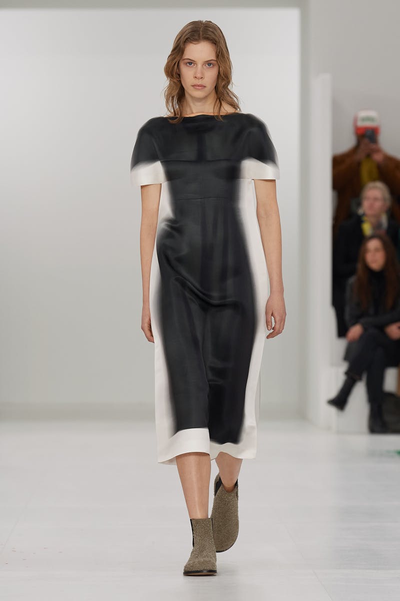 loewe-fall-winter-2023-womens-2