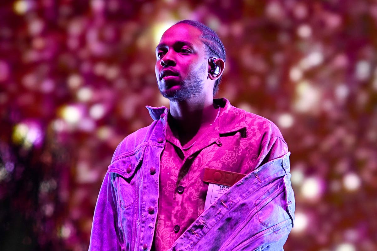 kendrick lamars good kid m d city billboard record eminem