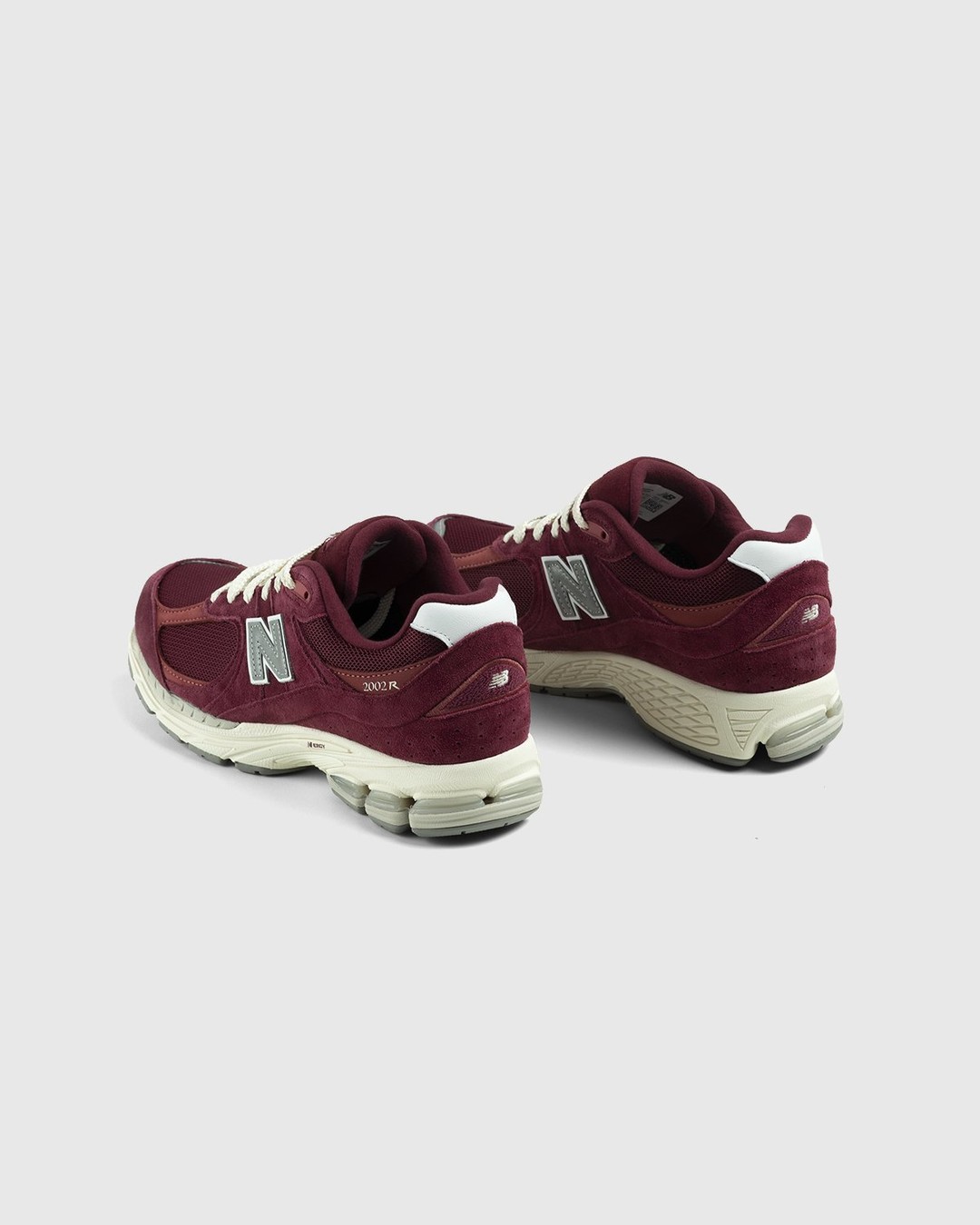 New Balance – M2002RHA Garnet - Sneakers - Red - Image 4