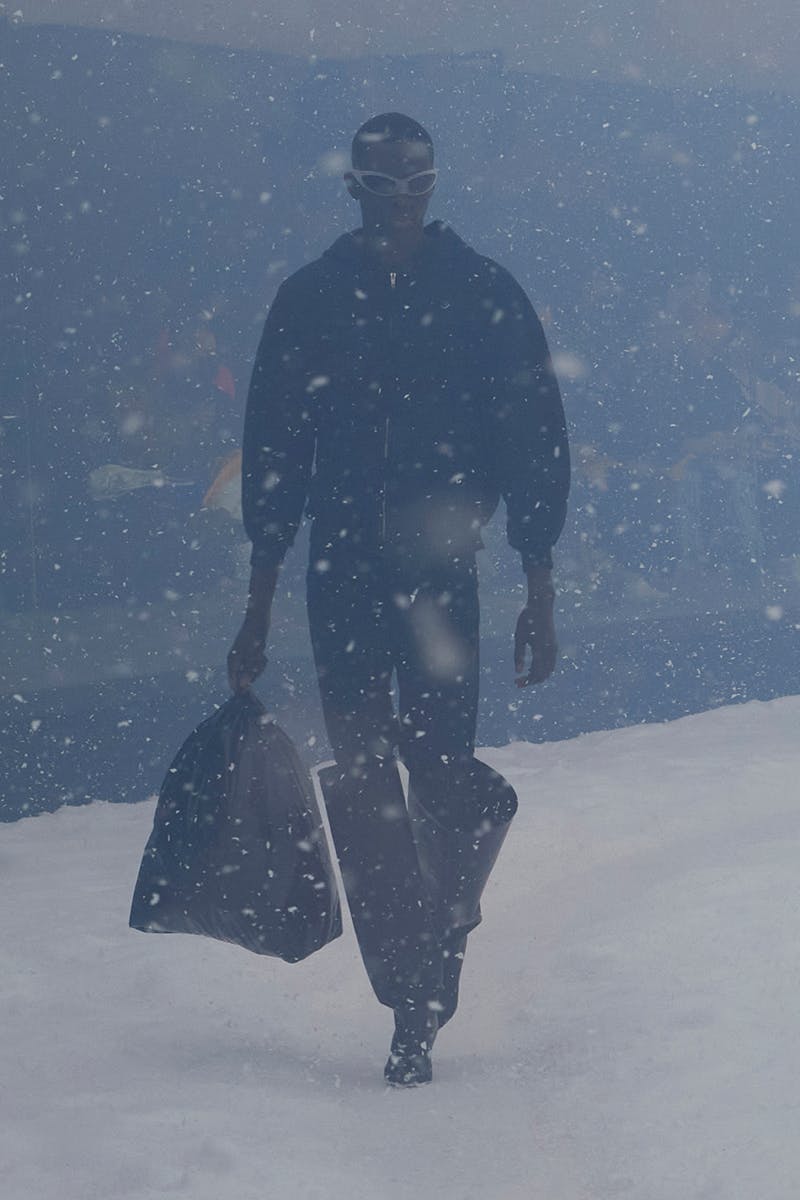 balenciaga-fw22-collection-runway-show-27