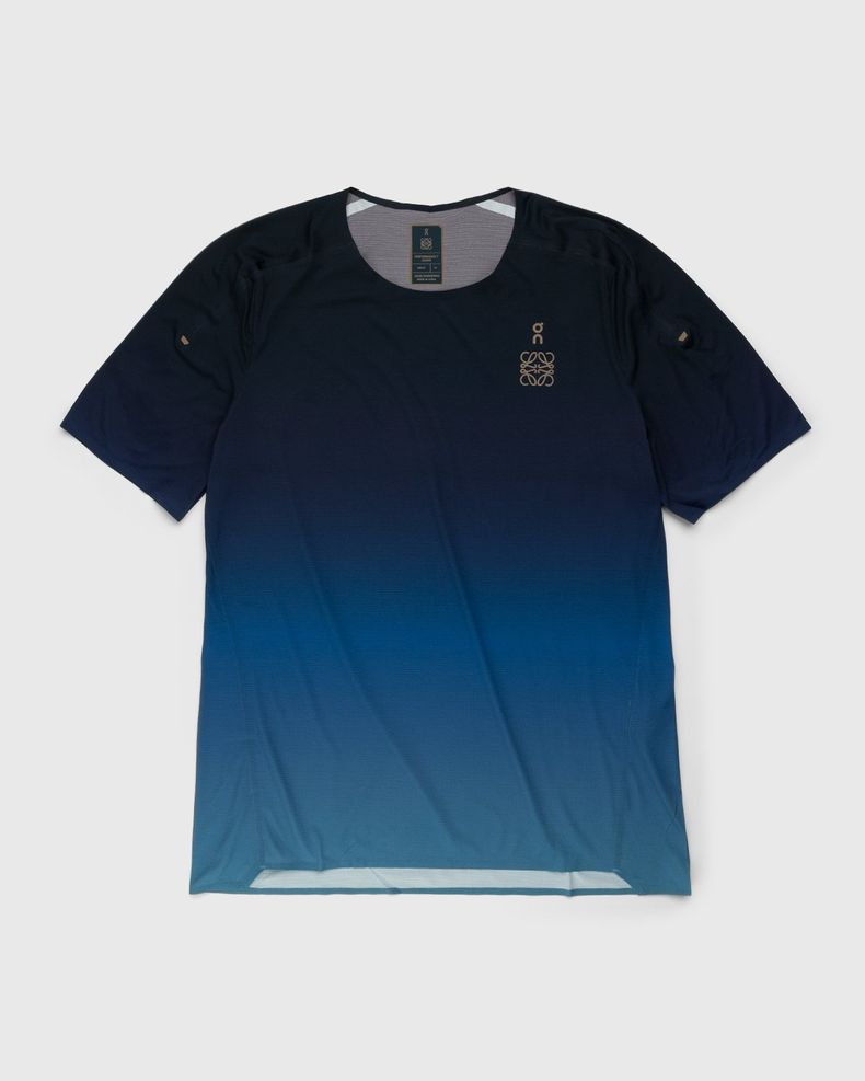 Loewe x On – Men's Performance T-Shirt Gradient Blue