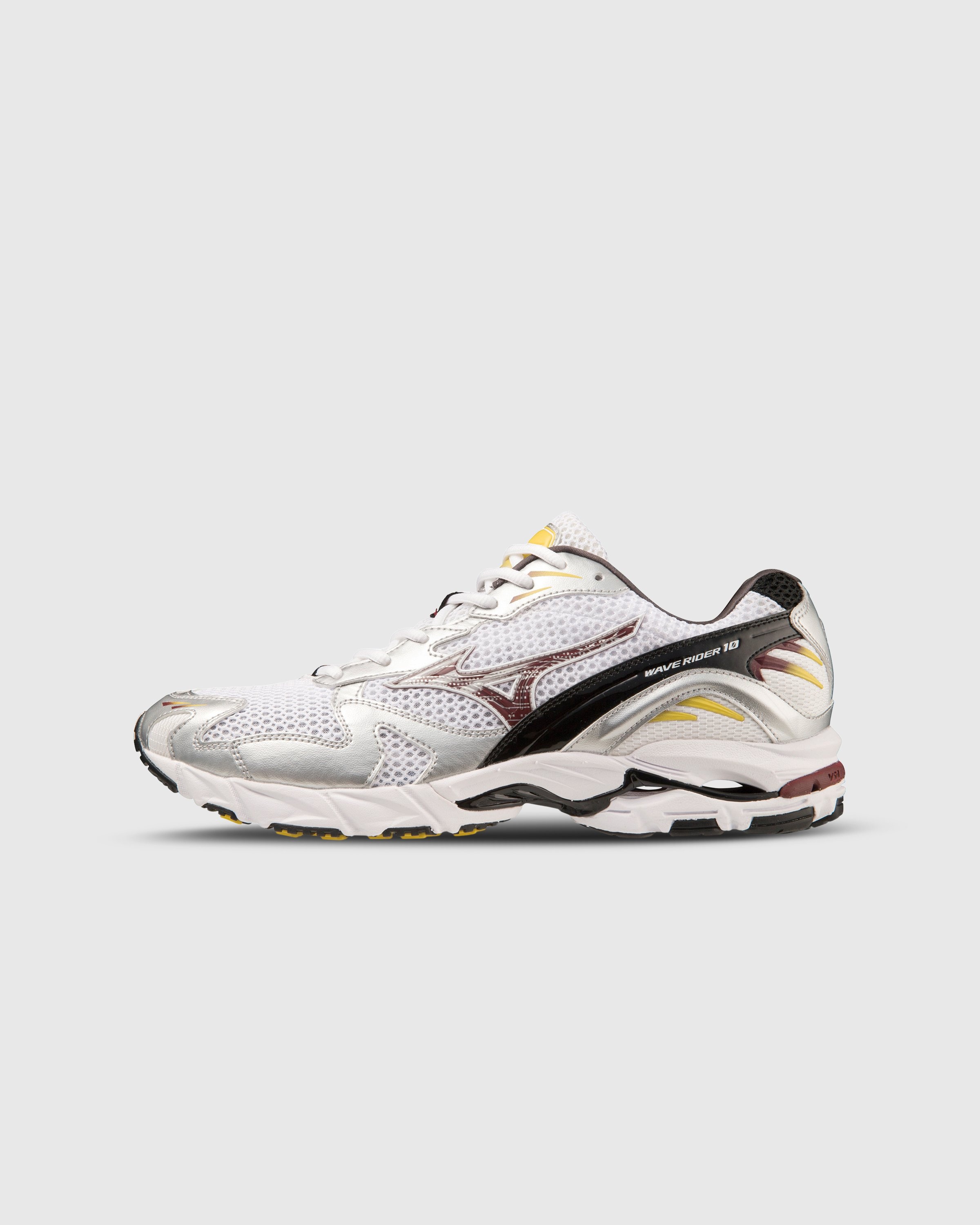 Mizuno – Wave Rider 10 White/Cabernet/Silver | Highsnobiety Shop