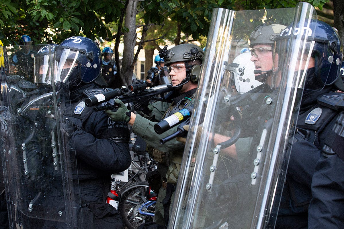 police-unions-much-power-america-02