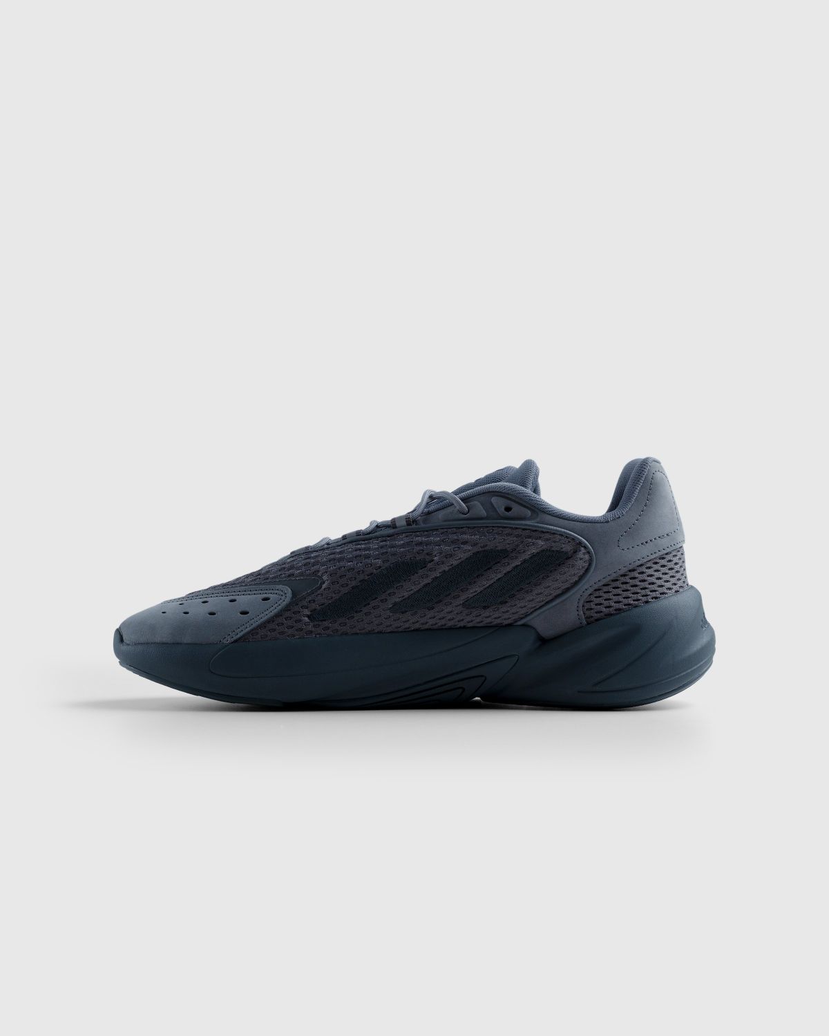 Adidas – Ozelia Grey/Carbon - Low Top Sneakers - Black - Image 2