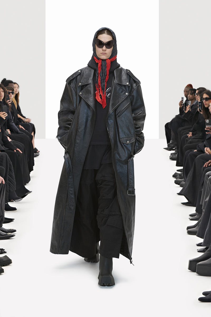 balenciaga-spring-2022-14