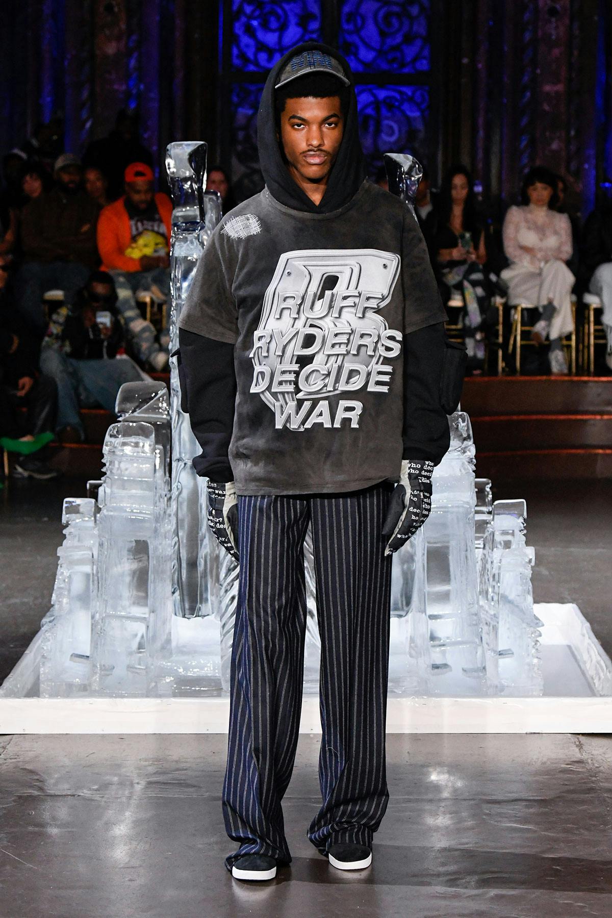 Who-decides-war-fw23-show-10