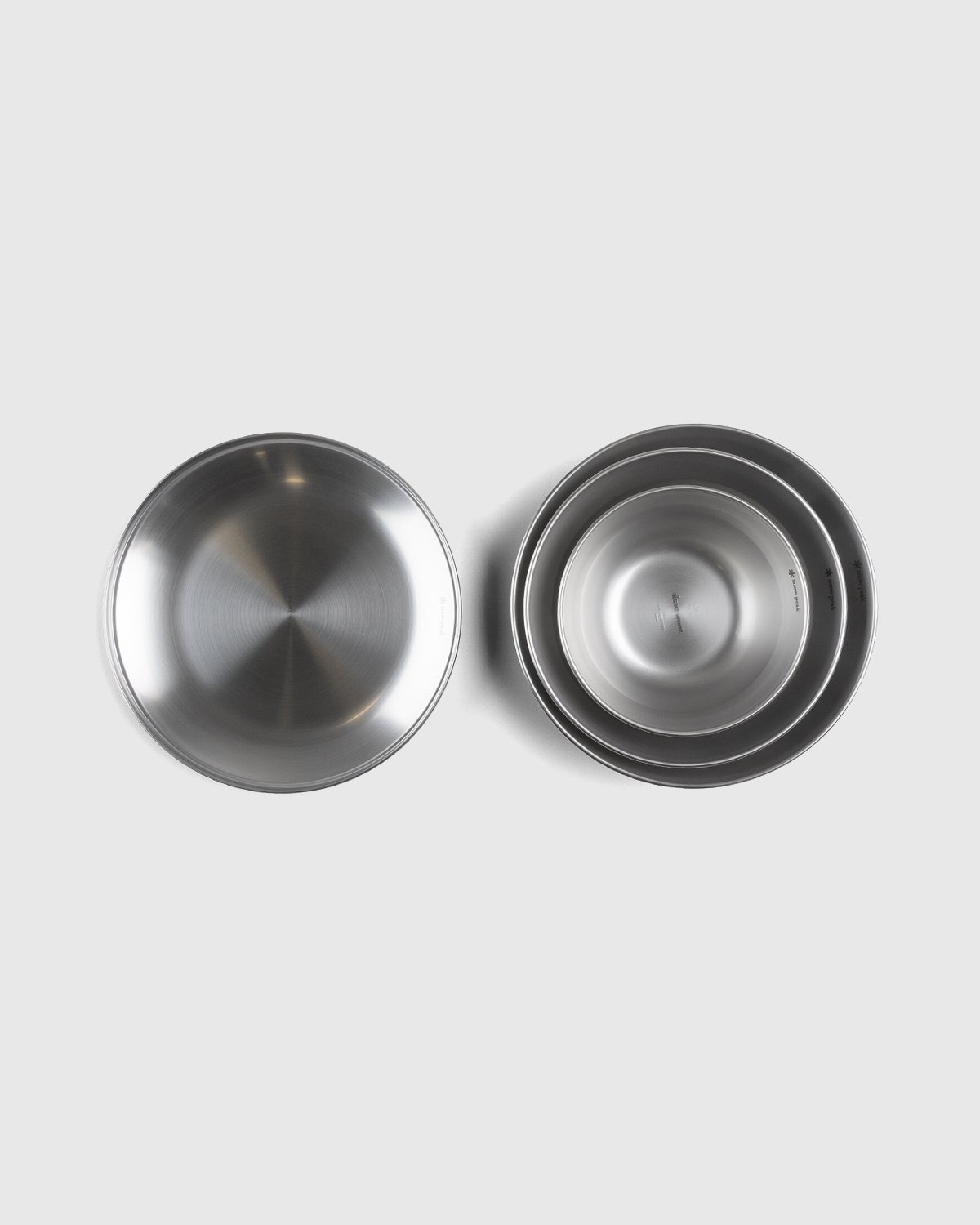 Snow Peak – Tableware Set Large Silver - Lifestyle - Black - Image 2