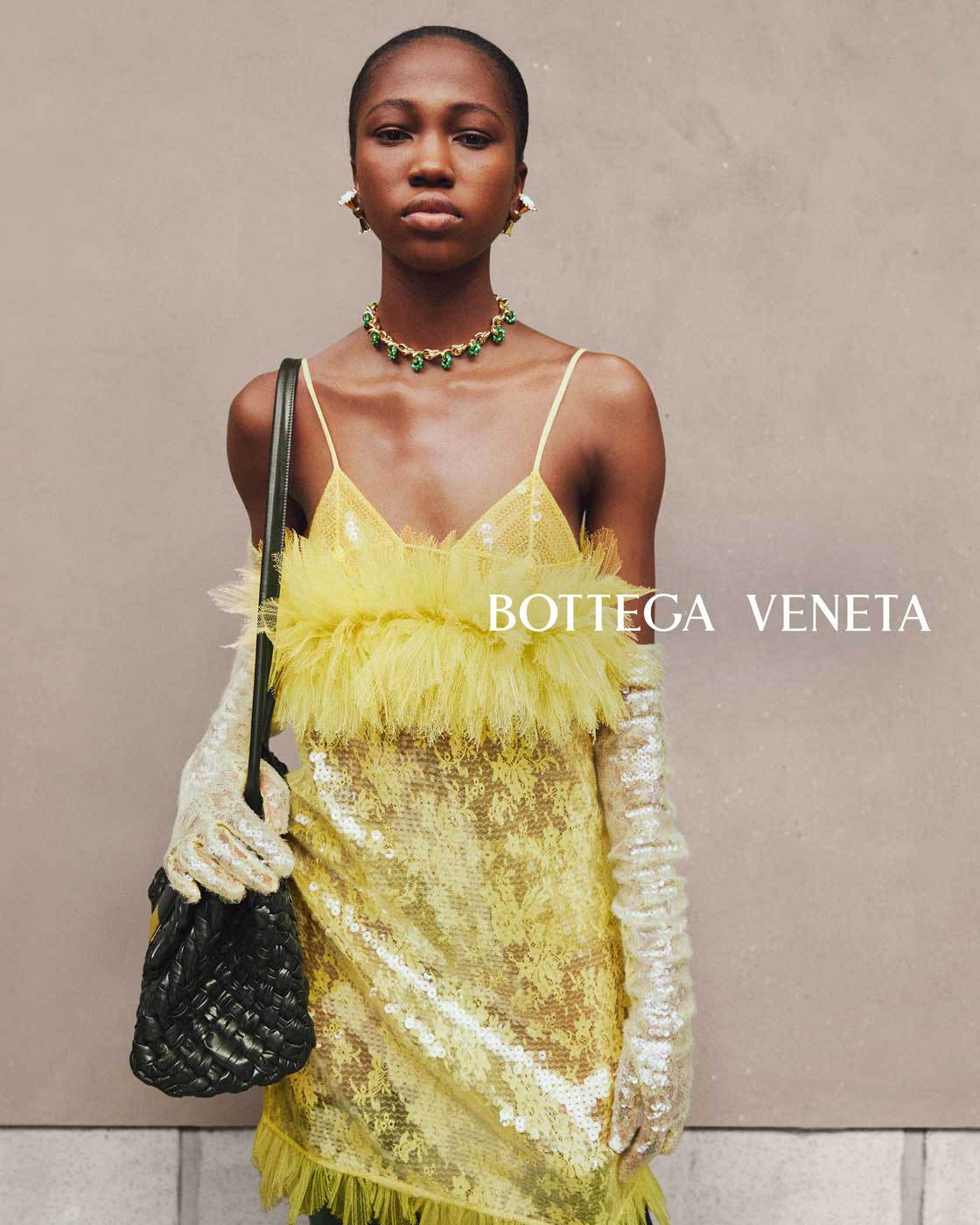bottega-veneta-winter-2022-campaign-zine-(21)