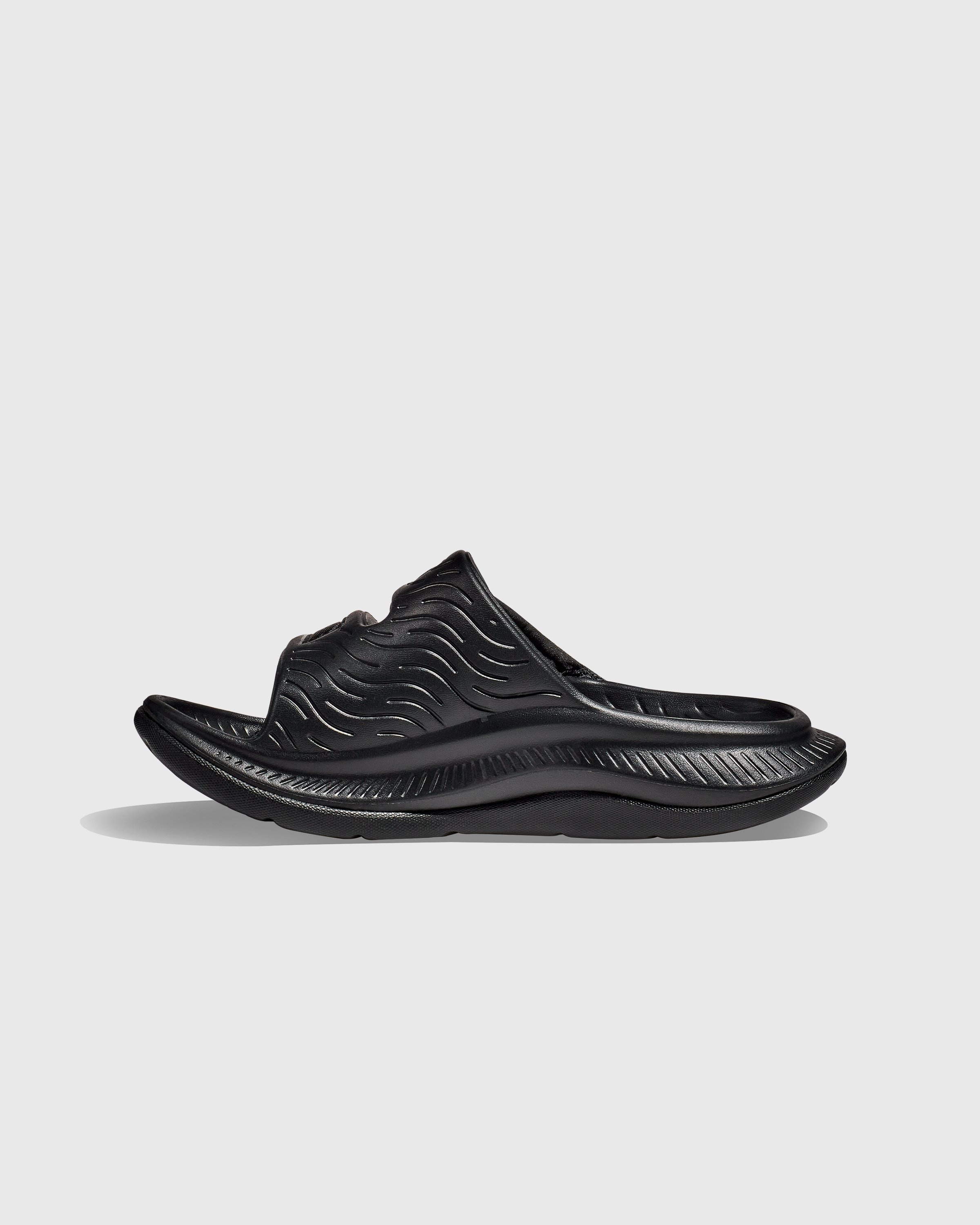 HOKA – ORA LUXE - Sandals & Slides - Black - Image 2