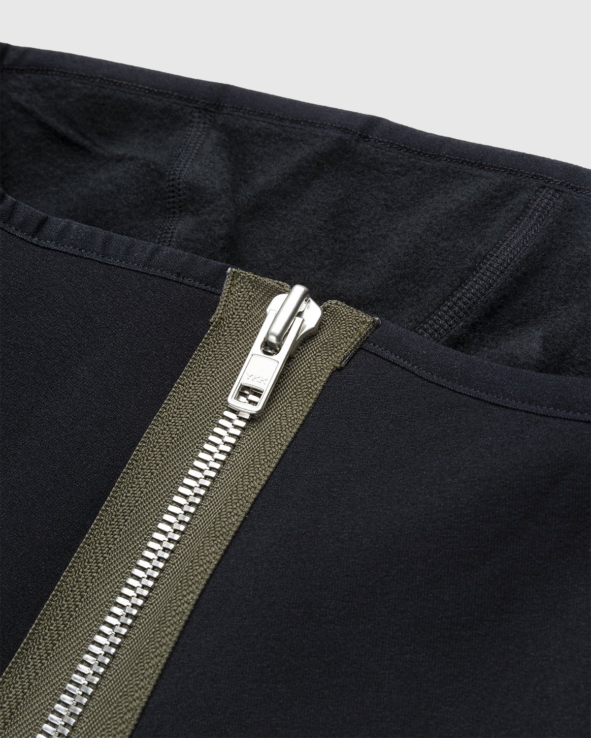 ACRONYM – NG4-PS Neckgaitor Olive Silver - Scarves - Green - Image 3