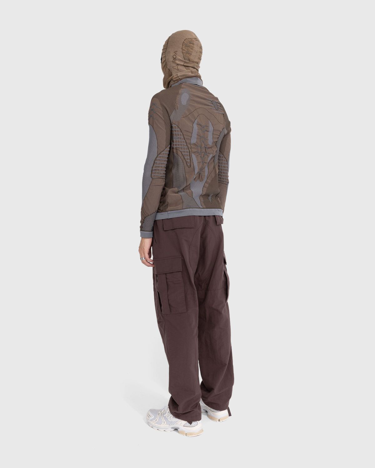 ROA – Roundneck 3D Knit Brown/Grey - Knitwear - Brown - Image 3