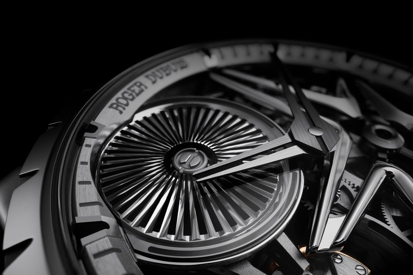 roger-dubuis-hajime-sorayama-watch-collab (8)