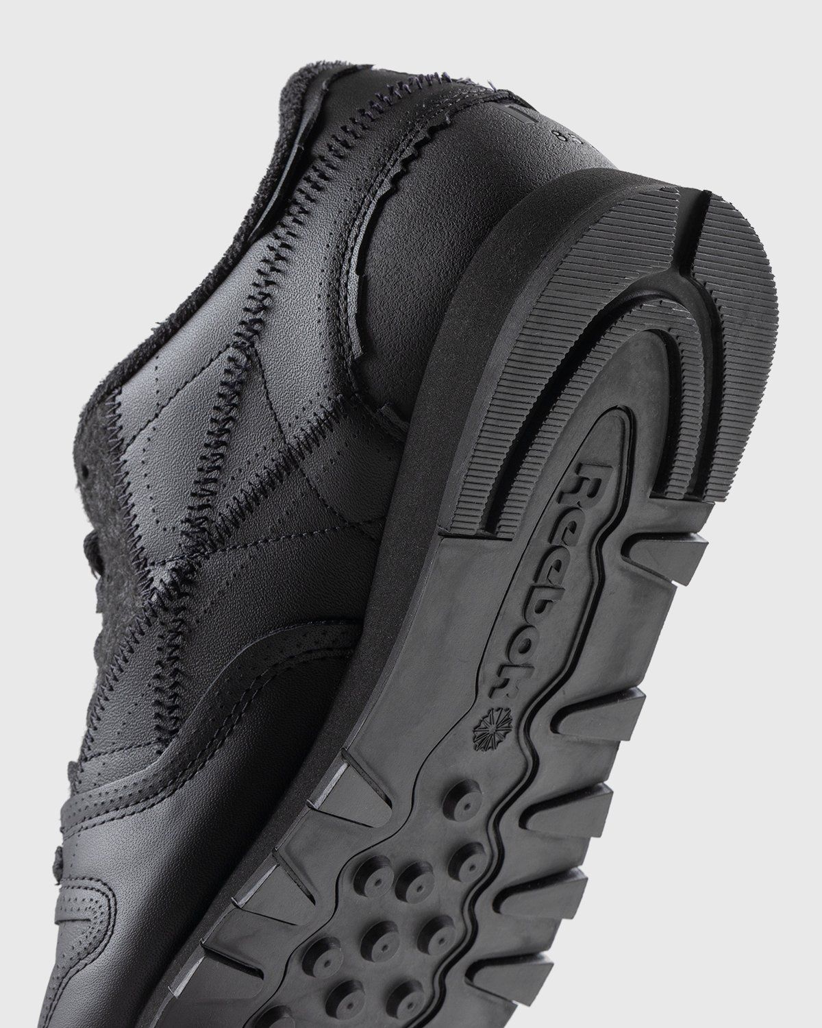 Maison Margiela x Reebok – Classic Leather Memory Of Black/Footwear White/Black - Low Top Sneakers - Black - Image 6