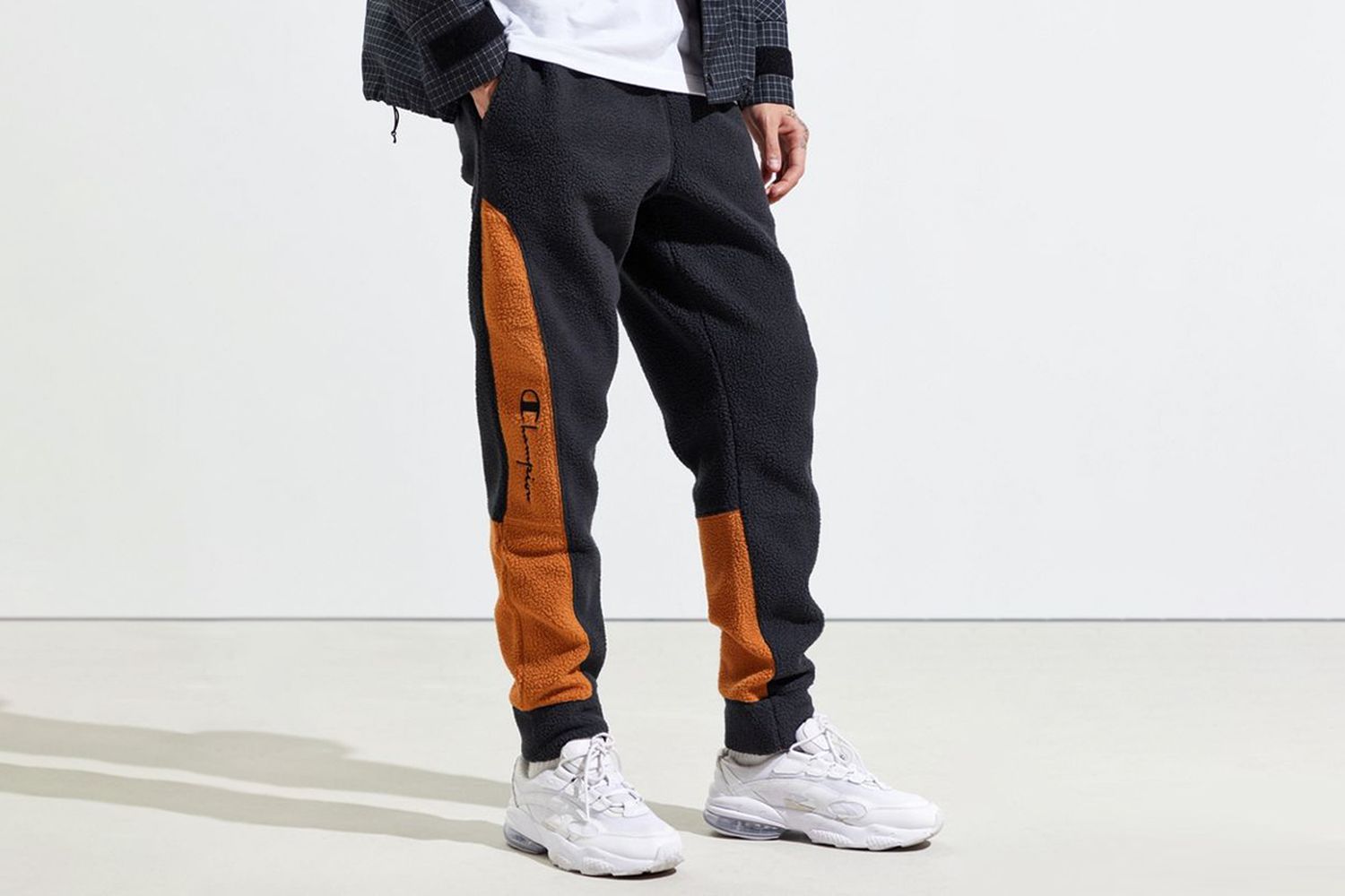 UO Exclusive Sherpa Jogger Pant