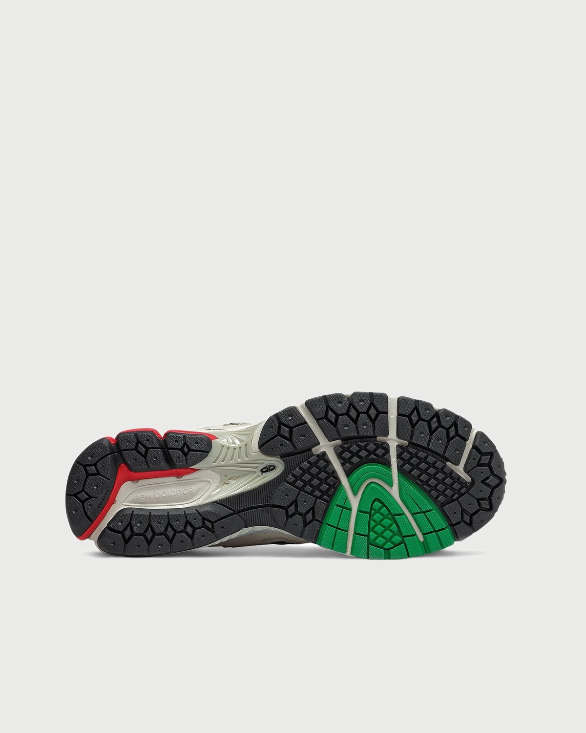 New Balance – ML860XG BEIGE - Low Top Sneakers - Beige - Image 4