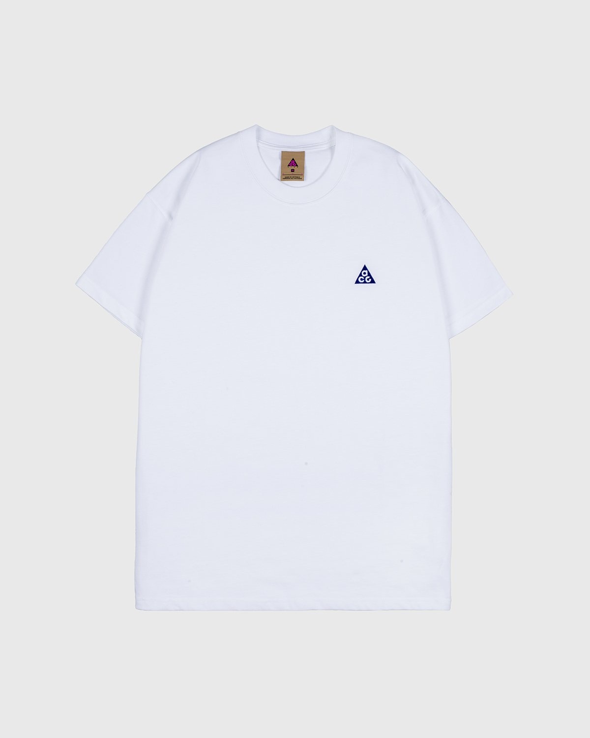 Nike ACG – M NRG ACG SS Embr Tee White - T-Shirts - White - Image 1
