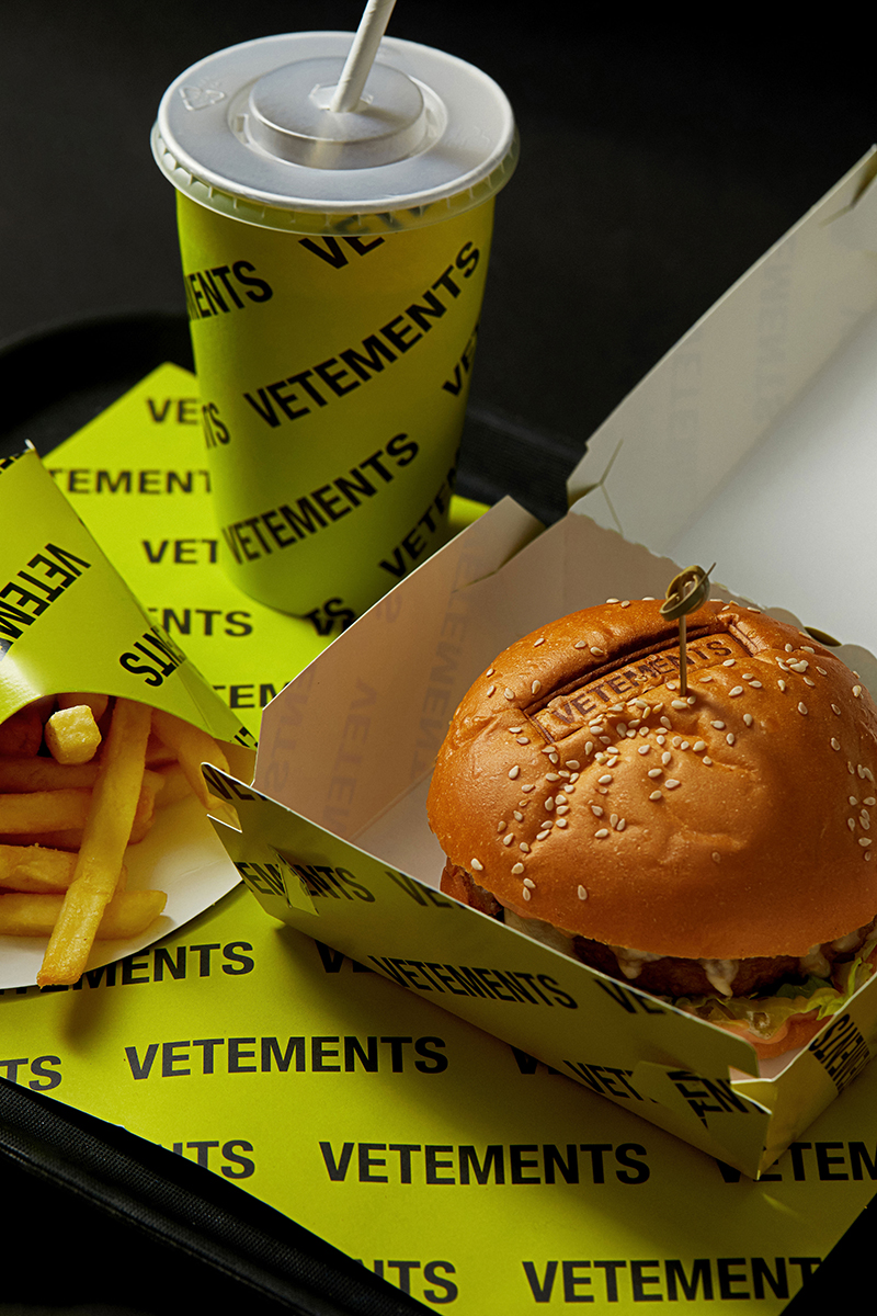 "VETEMENTS BURGER" 2.0 NEXT LEVEL EDITION combo meal