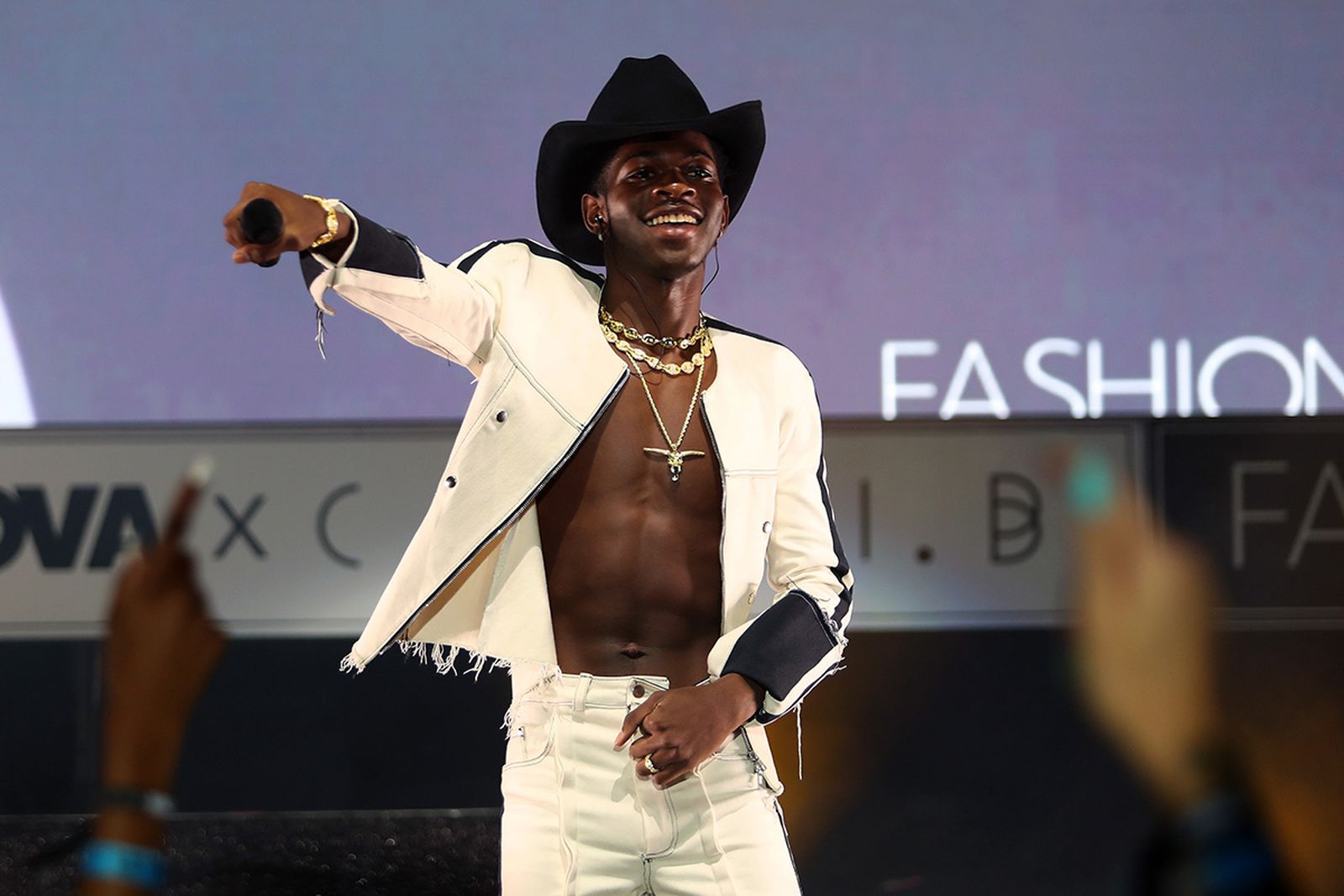 lil nas x announces ep 7 Old Town Road