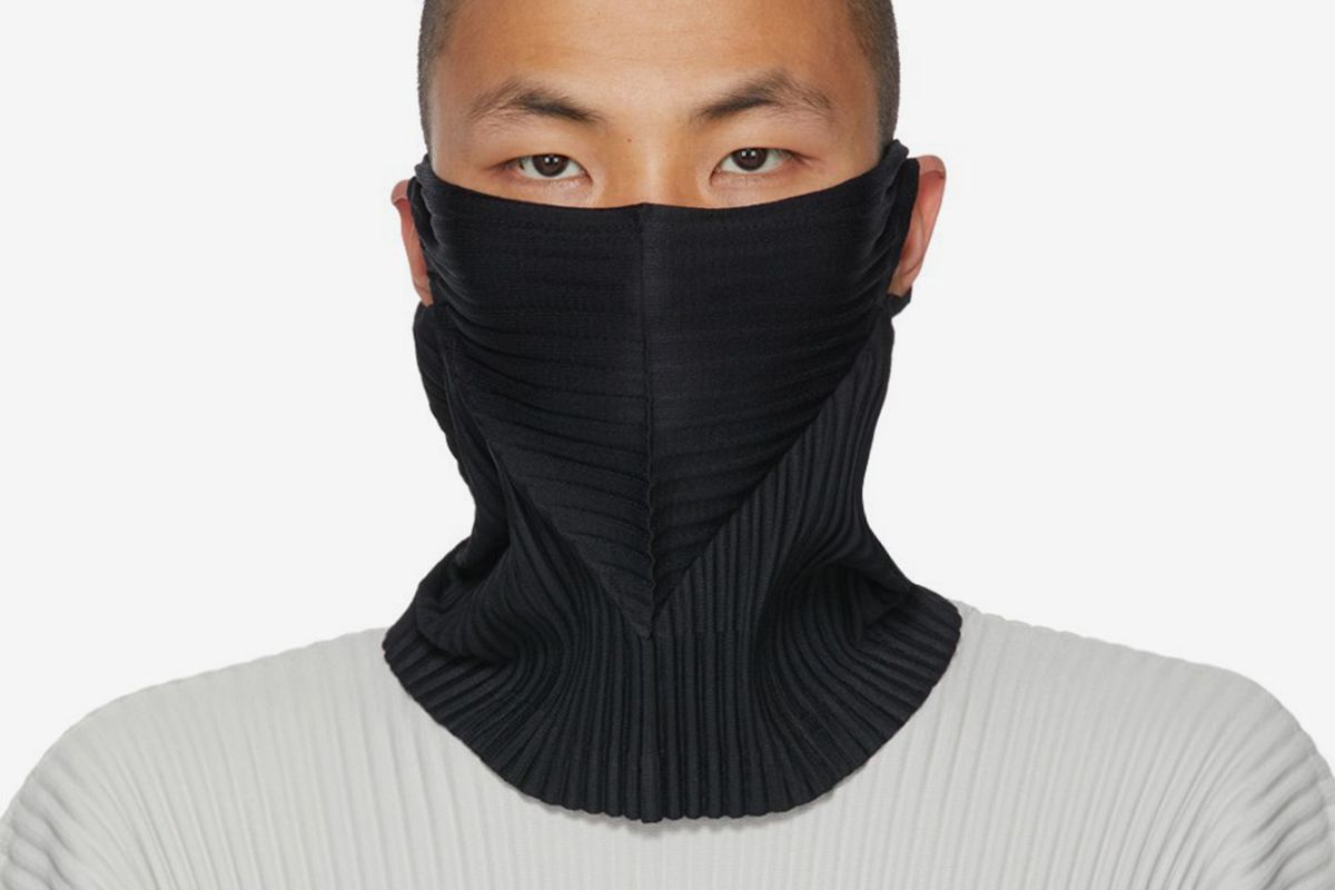 Homme Plisse Issey Miyake Off-White Pleats Tube Neck Warmer