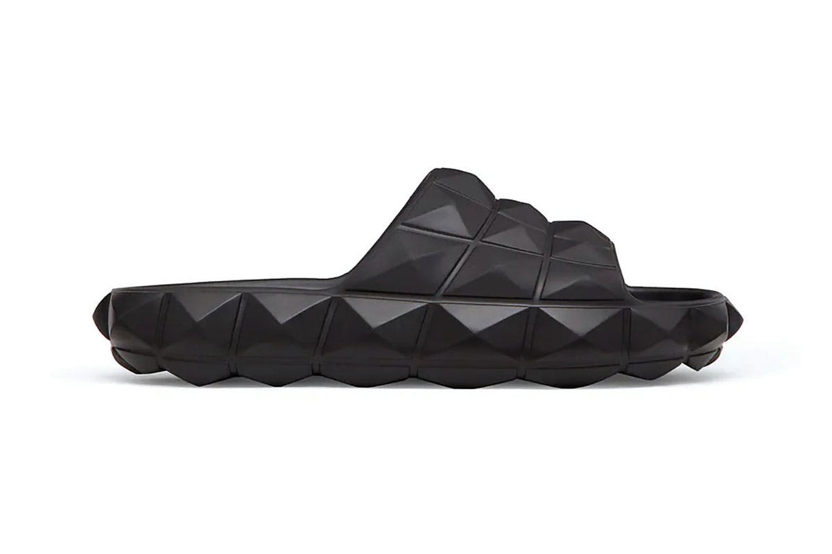 valentino-roman-stud-turtle-slide-04