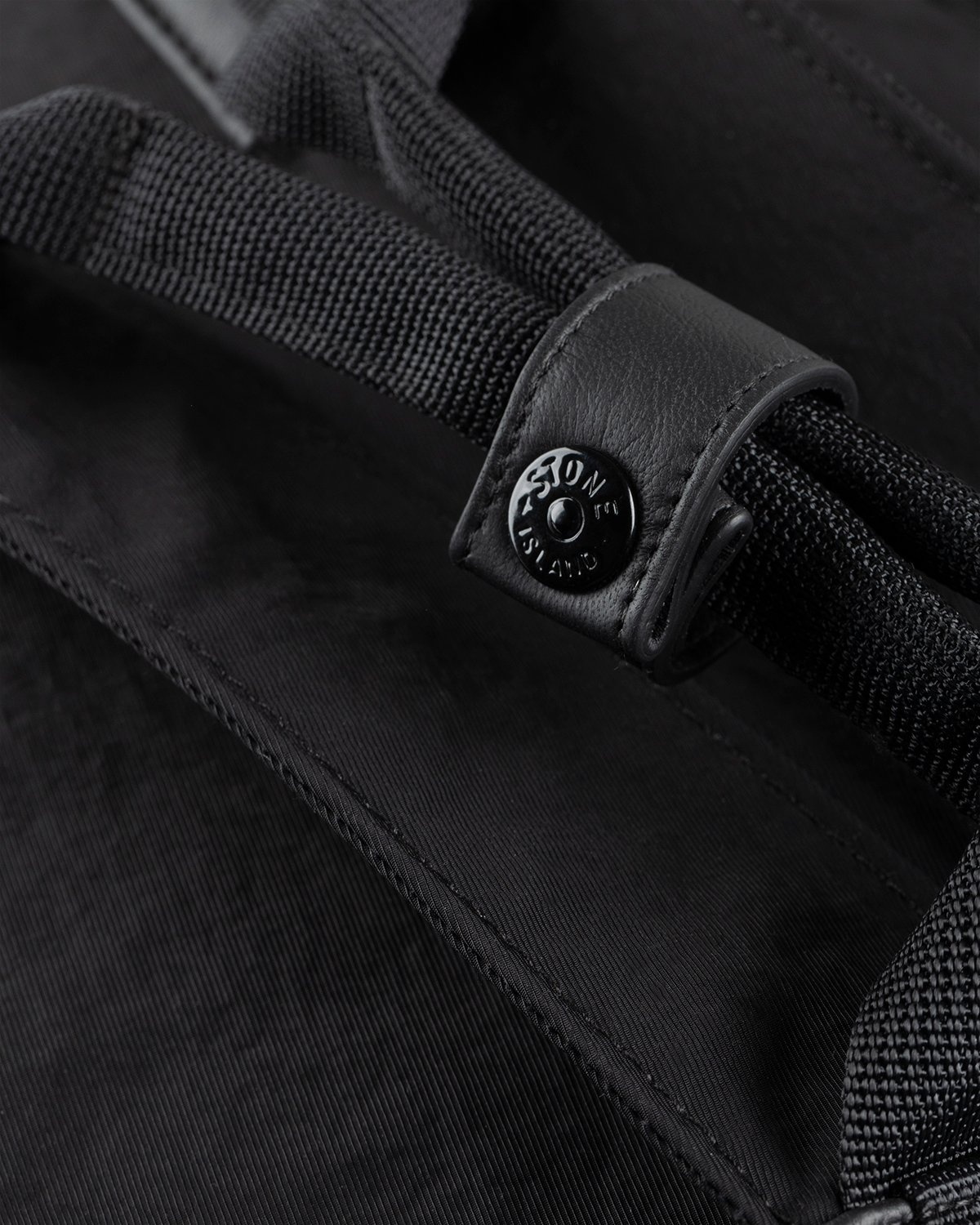 Stone Island – 91274 Nylon Twill Rucksack Black - Bags - Black - Image 6