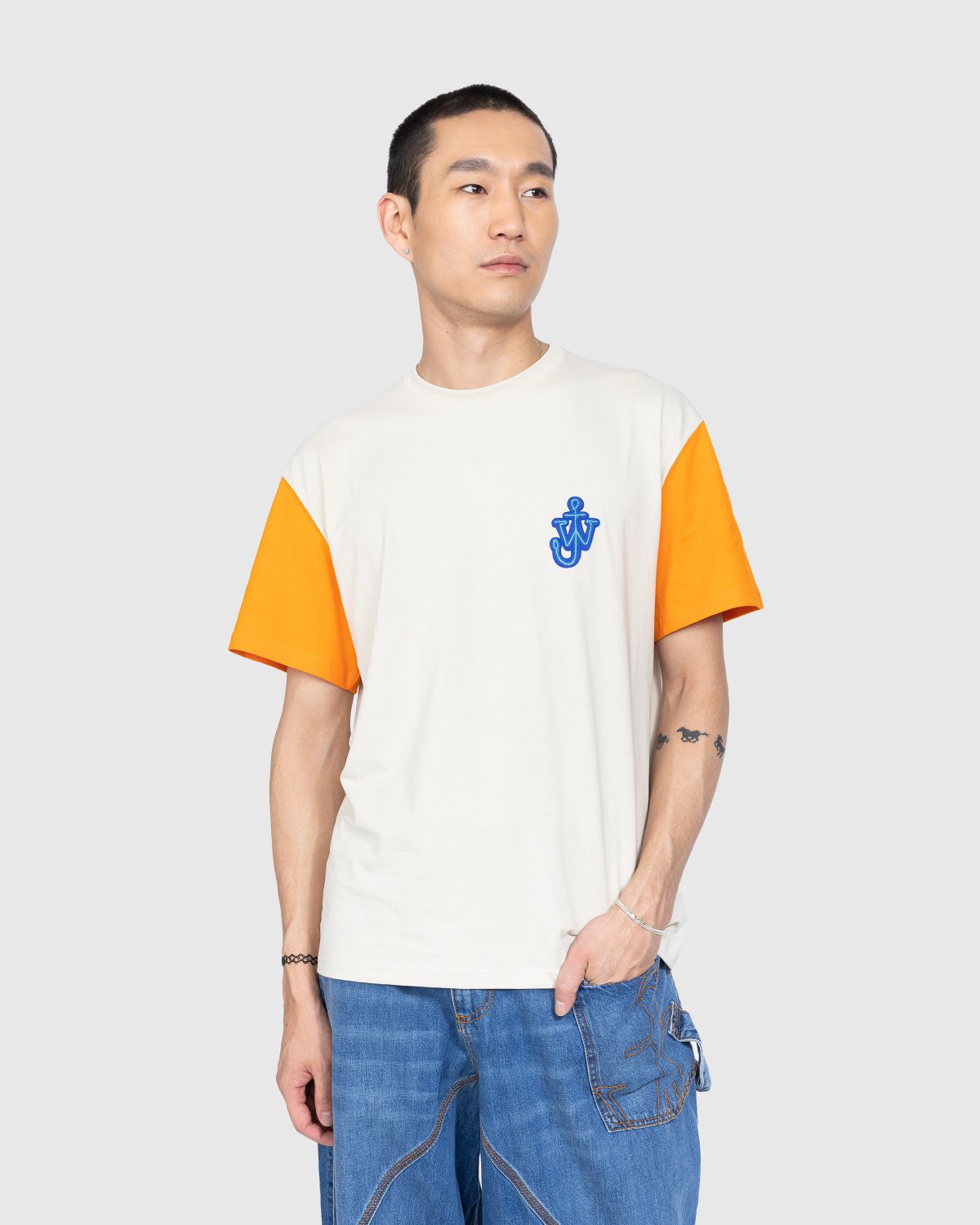J.W. Anderson – Anchor Patch Contrast Sleeve T-Shirt - T-shirts - Orange - Image 2