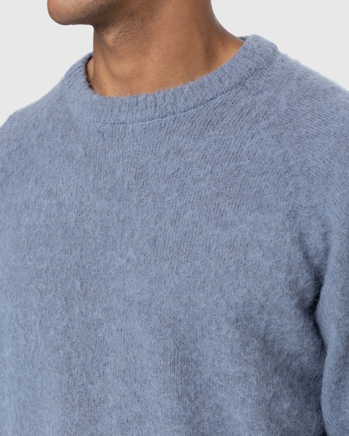 Highsnobiety – Alpaca Raglan Sweater Blue - Crewnecks - Blue - Image 6