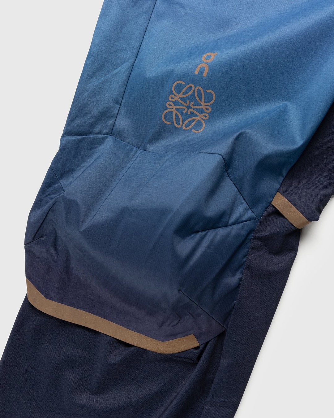 Loewe x On – Women's Technical Running Pants Gradient Blue - Pants - Blue - Image 7