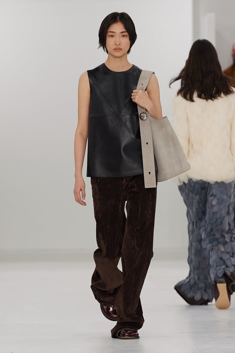 loewe-fall-winter-2023-womens-18