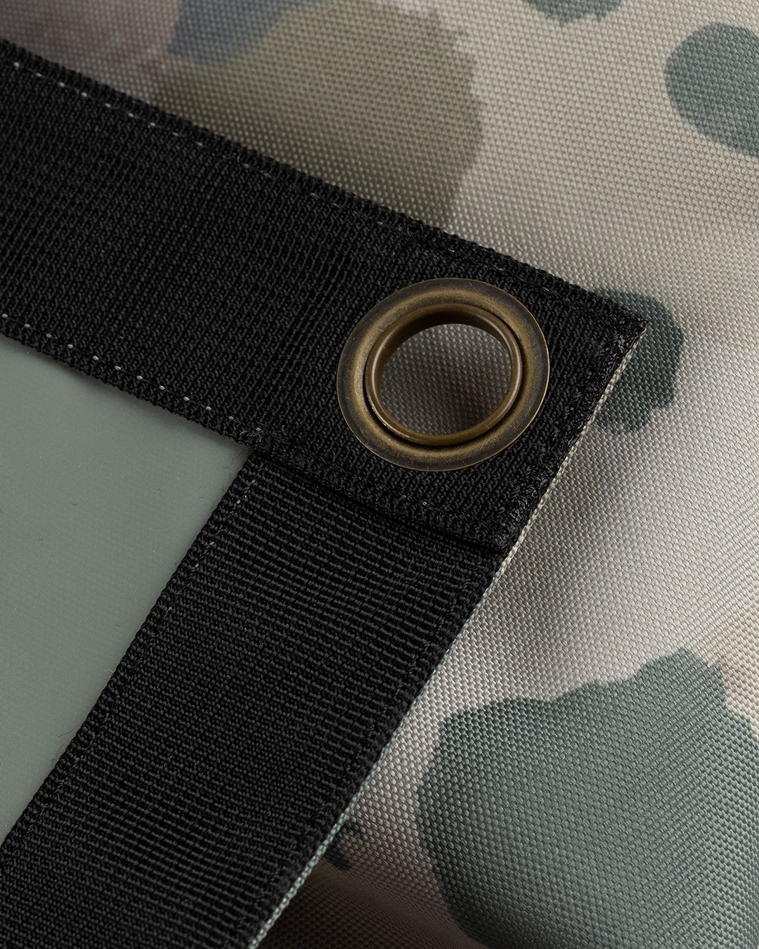 Carhartt WIP – Picnic Blanket Camo Tide Thyme - Lifestyle - Green - Image 4