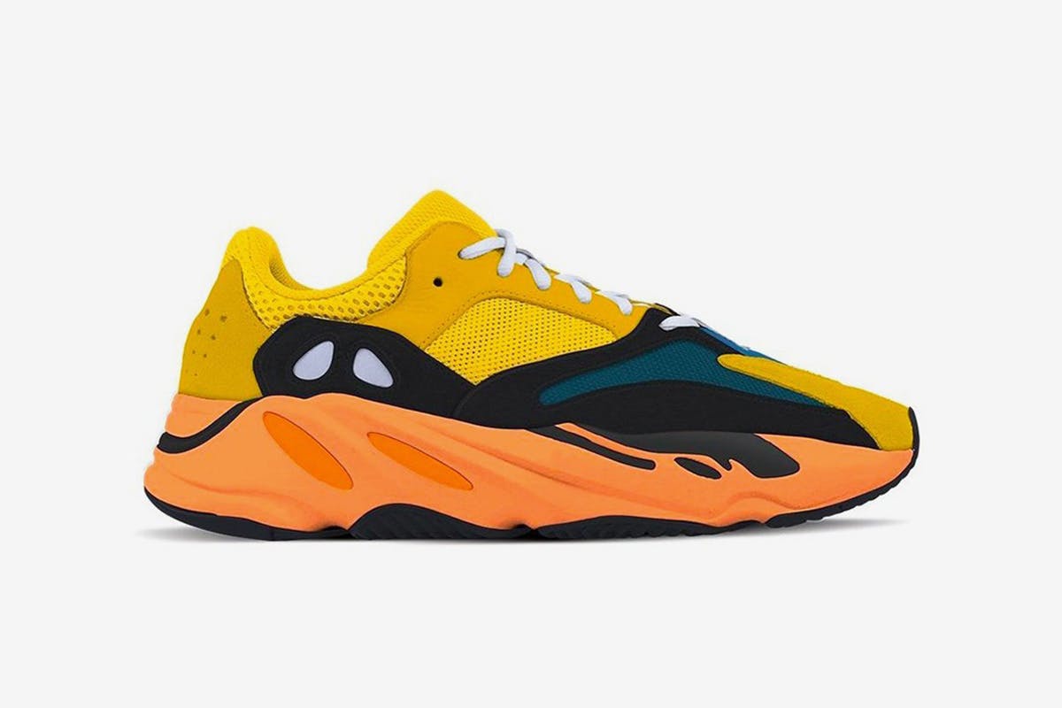 yeezy 700 image